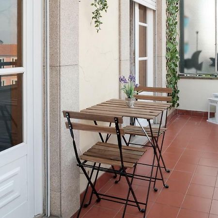 Apartment With Balcony In The Square Порто Екстериор снимка