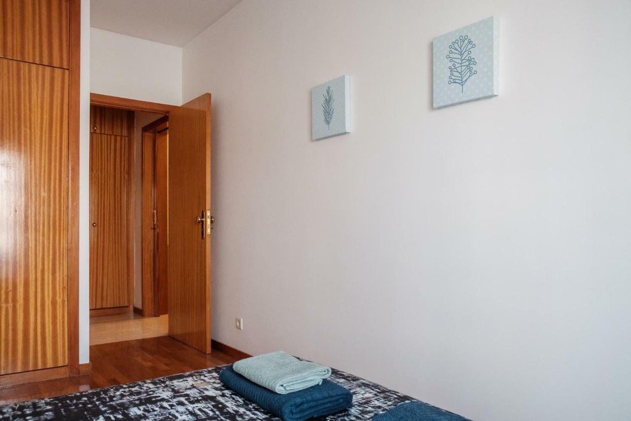 Apartment With Balcony In The Square Порто Екстериор снимка