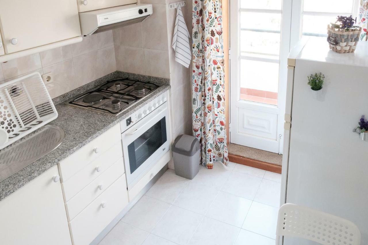 Apartment With Balcony In The Square Порто Екстериор снимка